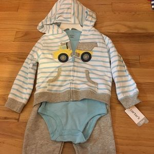 Carters NWT 3 piece set
